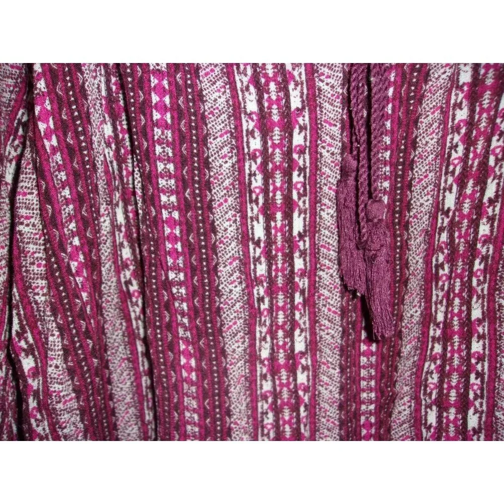 Forever 21 Pink White Purple Striped‎ Aztec Cropped Top S